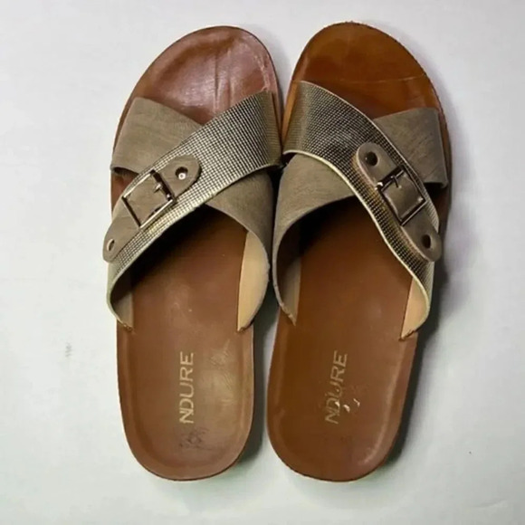 Ndure size 5 gold buckle slides - Picture 2 of 4